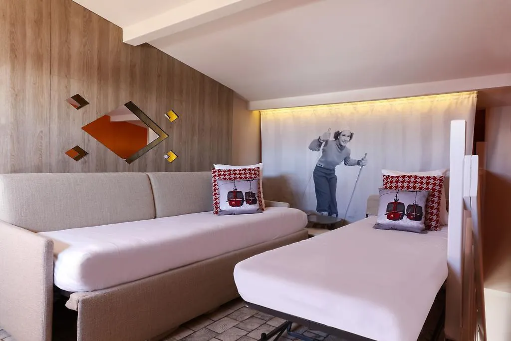 Grandes Rousses Hotel & Spa ألب دويز